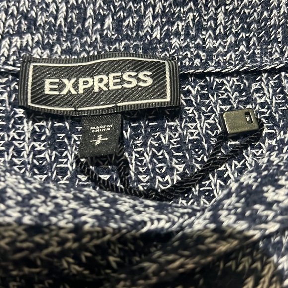 Sweater - Picture 7 of 7